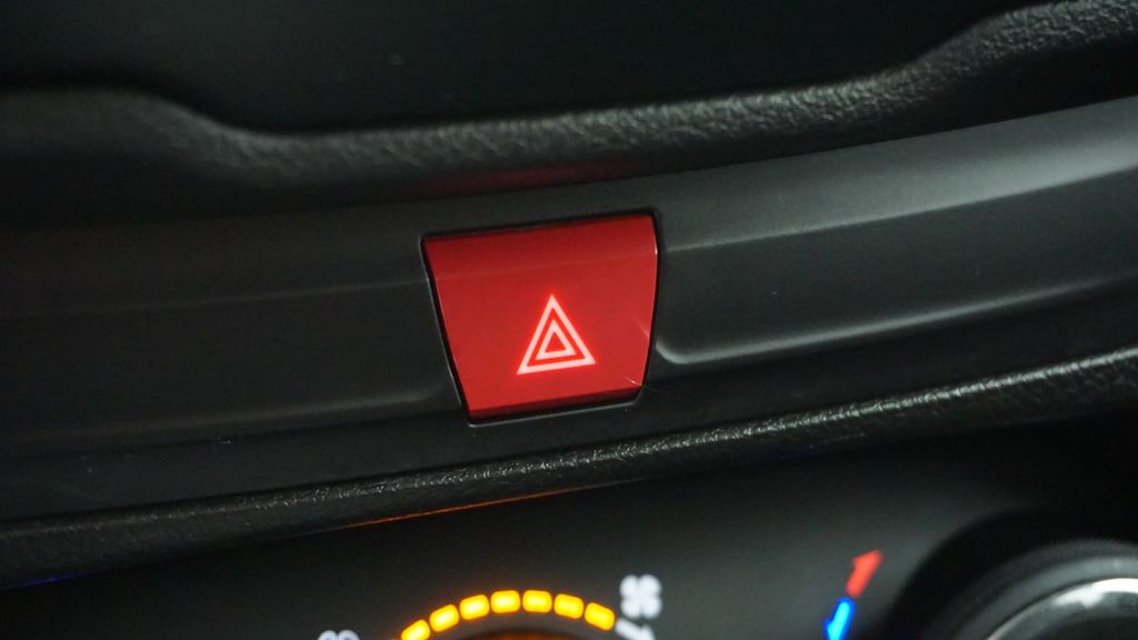 Thumbnail: 2016 Jeep Renegade - 42