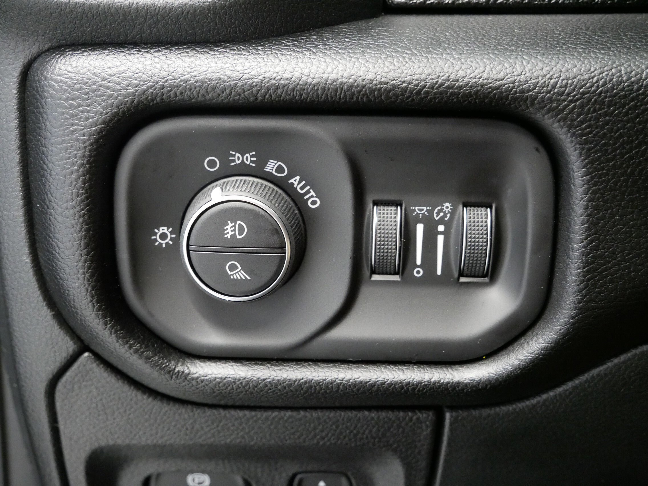 Thumbnail: 2026 RAM 1500 - 34