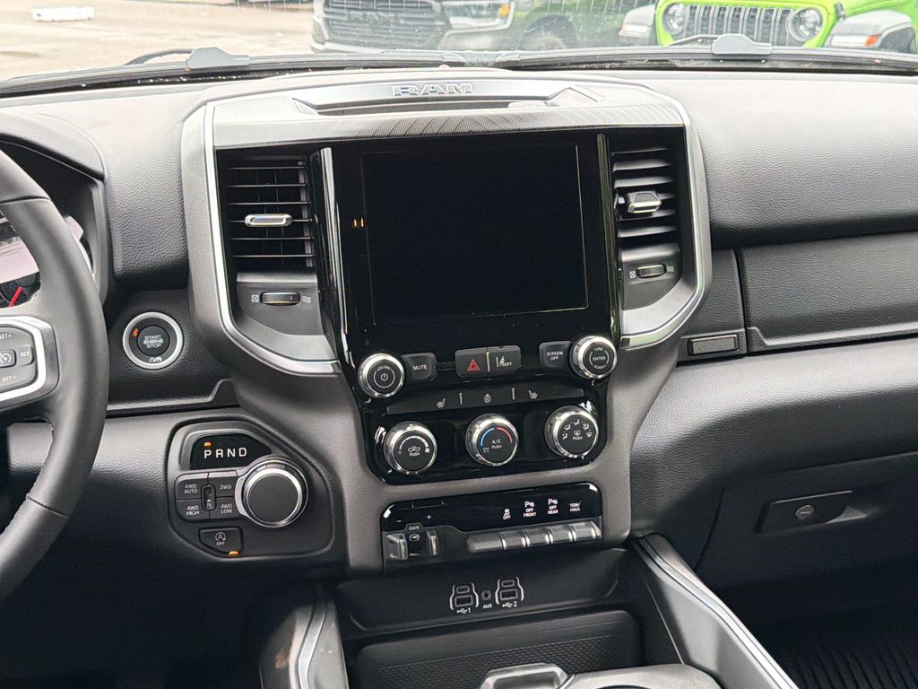 Thumbnail: 2026 RAM 1500 - 17