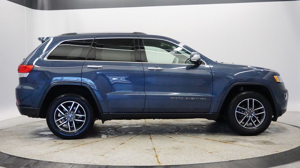 Thumbnail: 2019 Jeep Grand Cherokee - 8