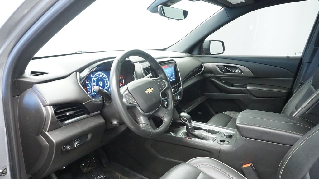 Thumbnail: 2023 Chevrolet Traverse - 28