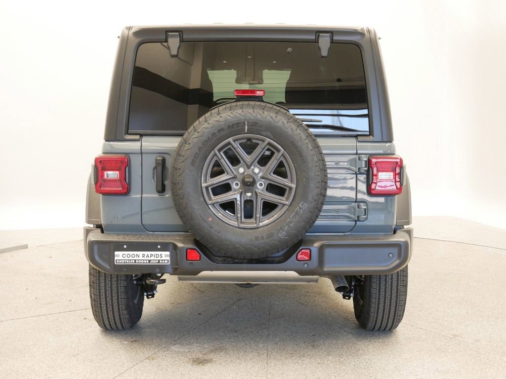 Thumbnail: 2025 Jeep Wrangler - 11