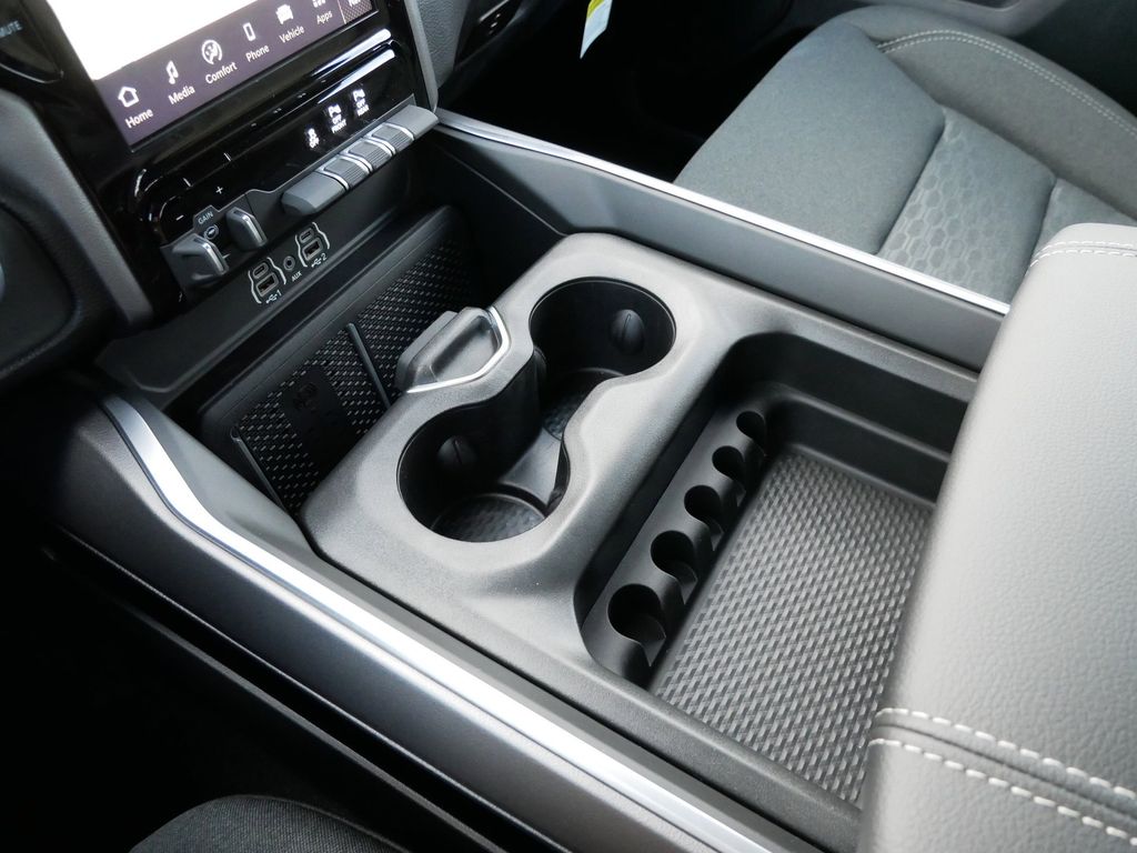 Thumbnail: 2026 RAM 1500 - 49