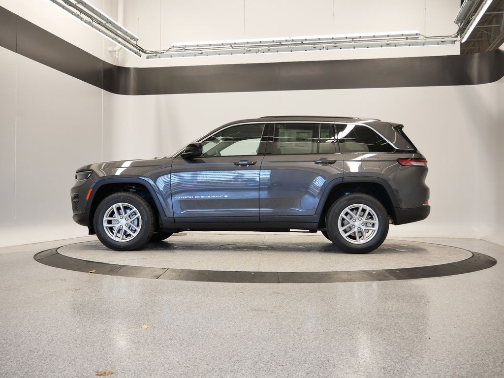 Thumbnail: 2025 Jeep Grand Cherokee - 42