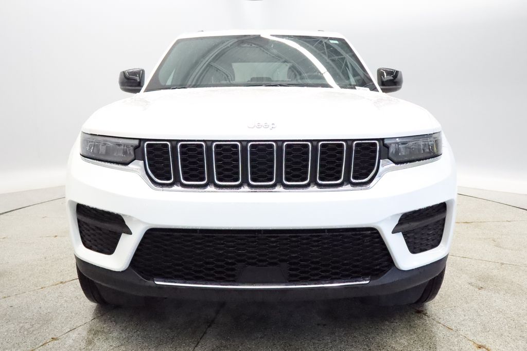 Thumbnail: 2024 Jeep Grand Cherokee - 12