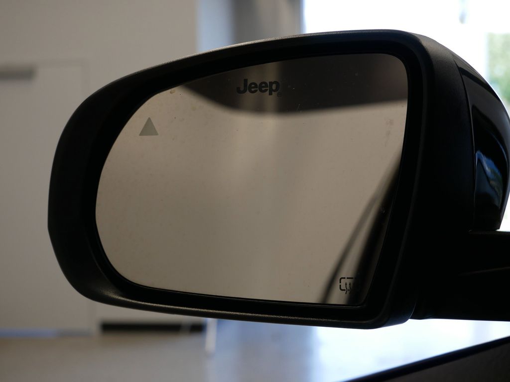 Thumbnail: 2024 Jeep Compass - 27