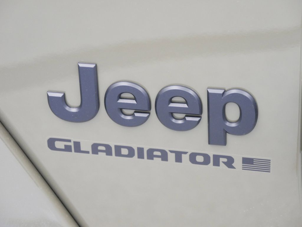 Thumbnail: 2025 Jeep Gladiator - 19