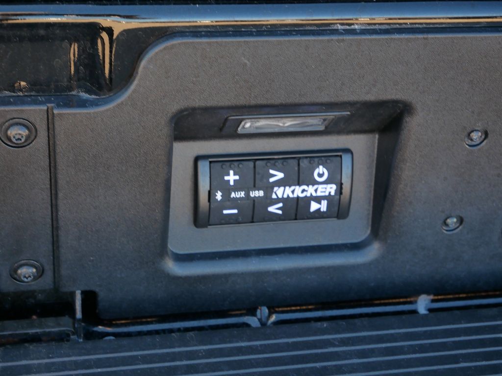 Thumbnail: 2022 Chevrolet Silverado 1500 - 19