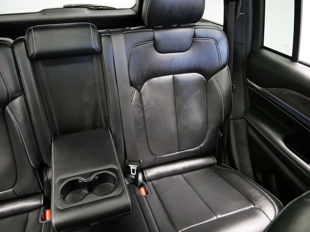 Thumbnail: 2022 Jeep Grand Cherokee - 22