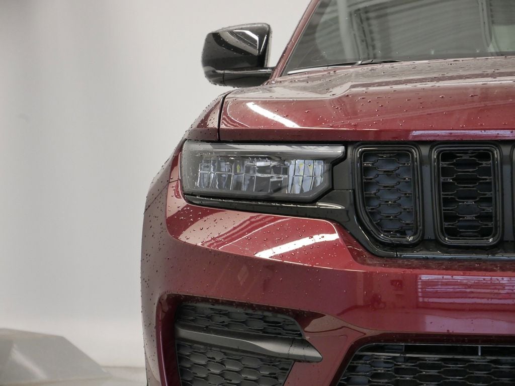 Thumbnail: 2025 Jeep Grand Cherokee - 50