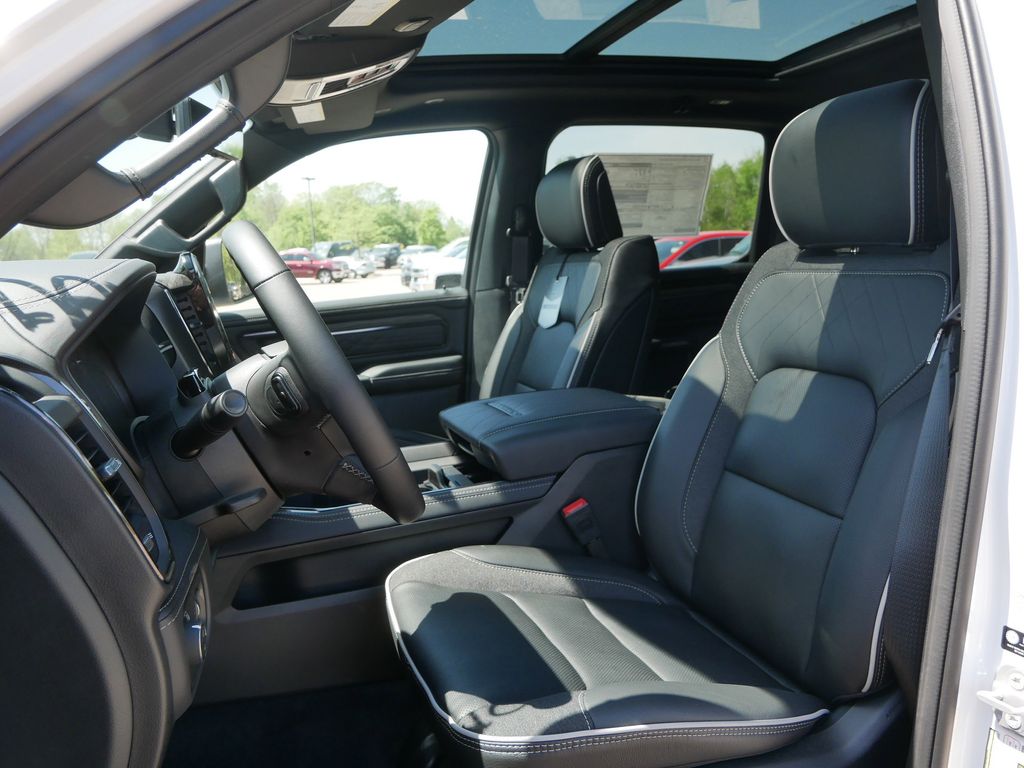 Thumbnail: 2025 RAM 1500 - 21