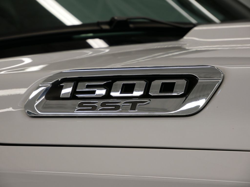 Thumbnail: 2025 RAM 1500 - 47