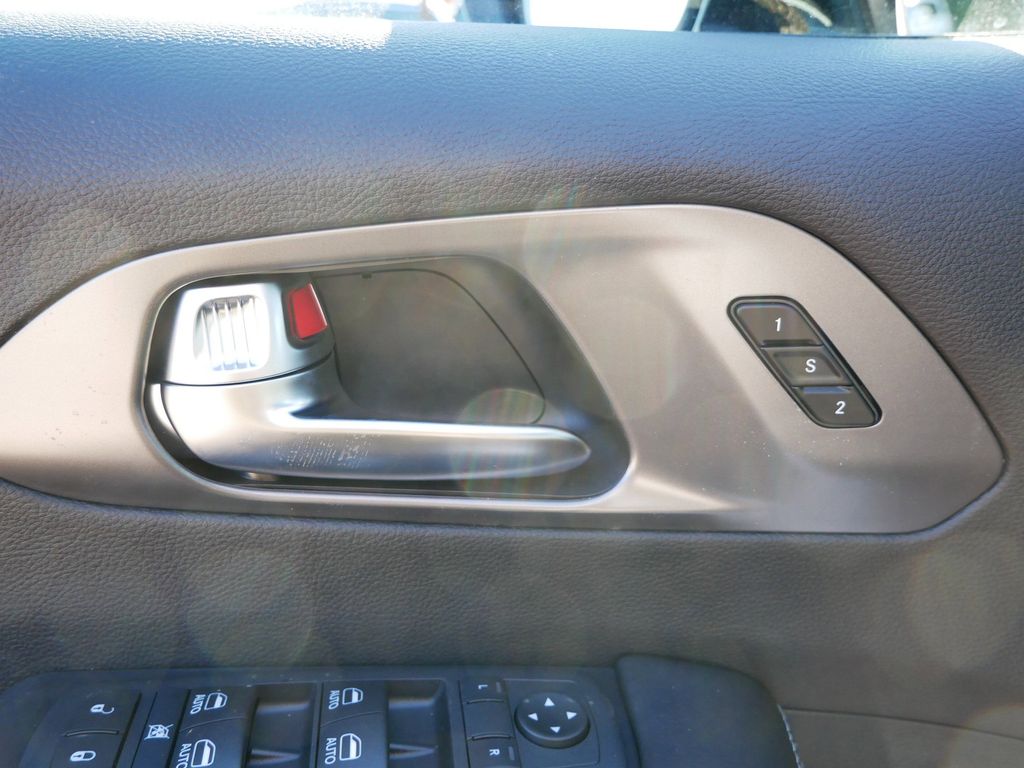 Thumbnail: 2026 Chrysler Pacifica - 35