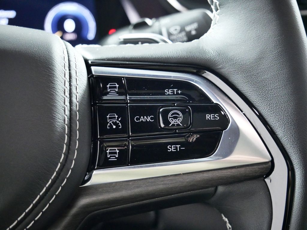 Thumbnail: 2025 Jeep Grand Cherokee - 39