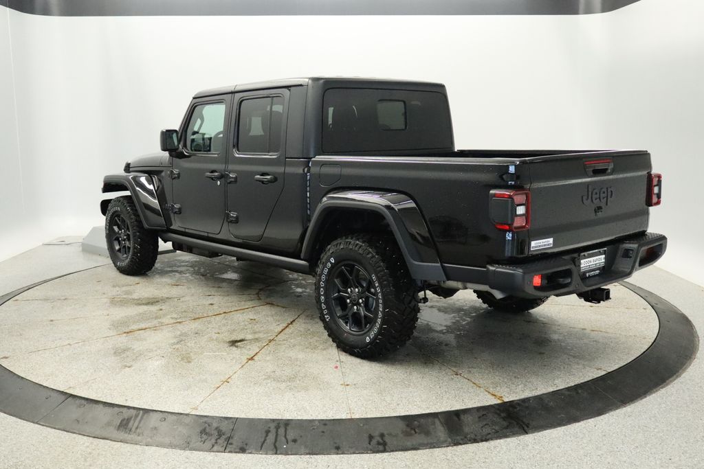 Thumbnail: 2026 Jeep Gladiator - 4