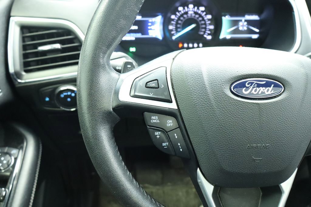 Thumbnail: 2017 Ford Edge - 35