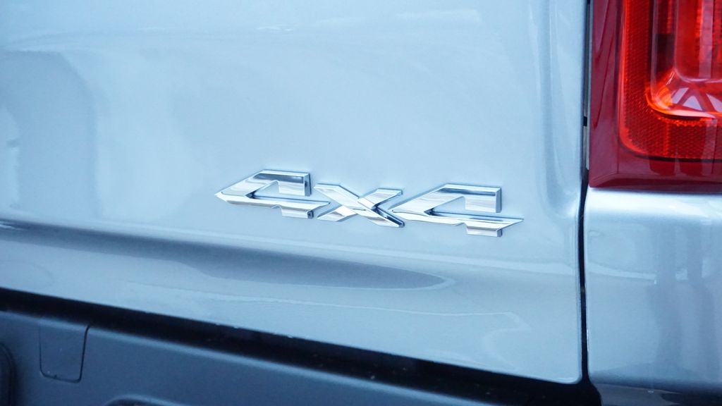 Thumbnail: 2025 RAM 1500 - 19