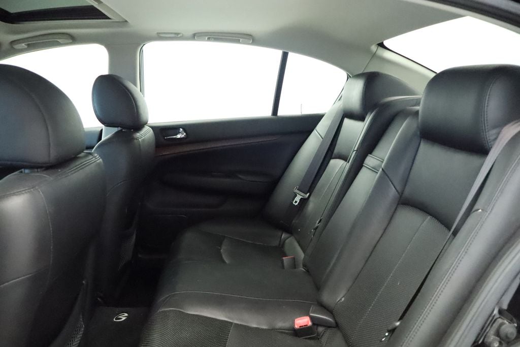 Thumbnail: 2009 INFINITI G37 - 18