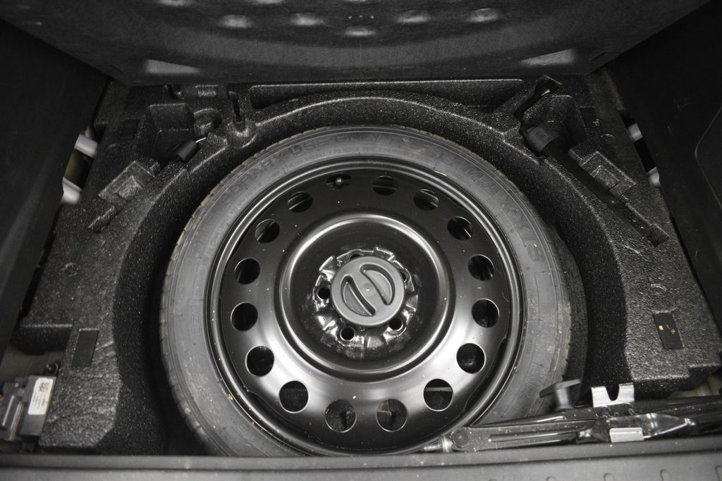 Thumbnail: 2017 GMC Terrain - 23