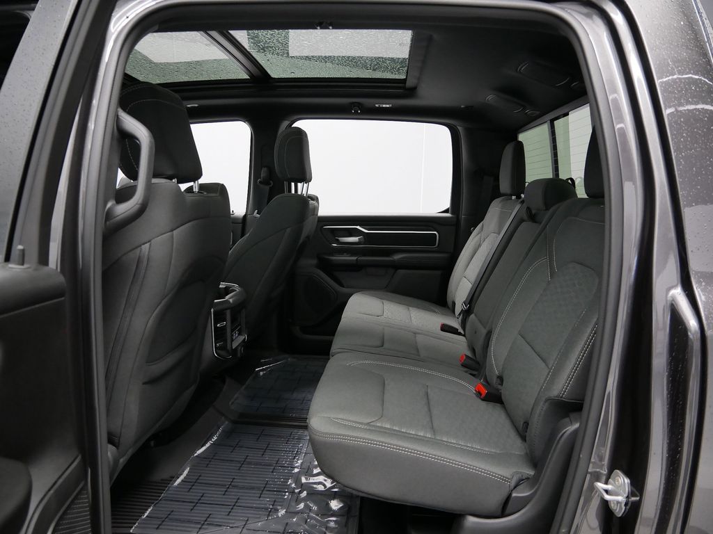 Thumbnail: 2026 RAM 1500 - 9