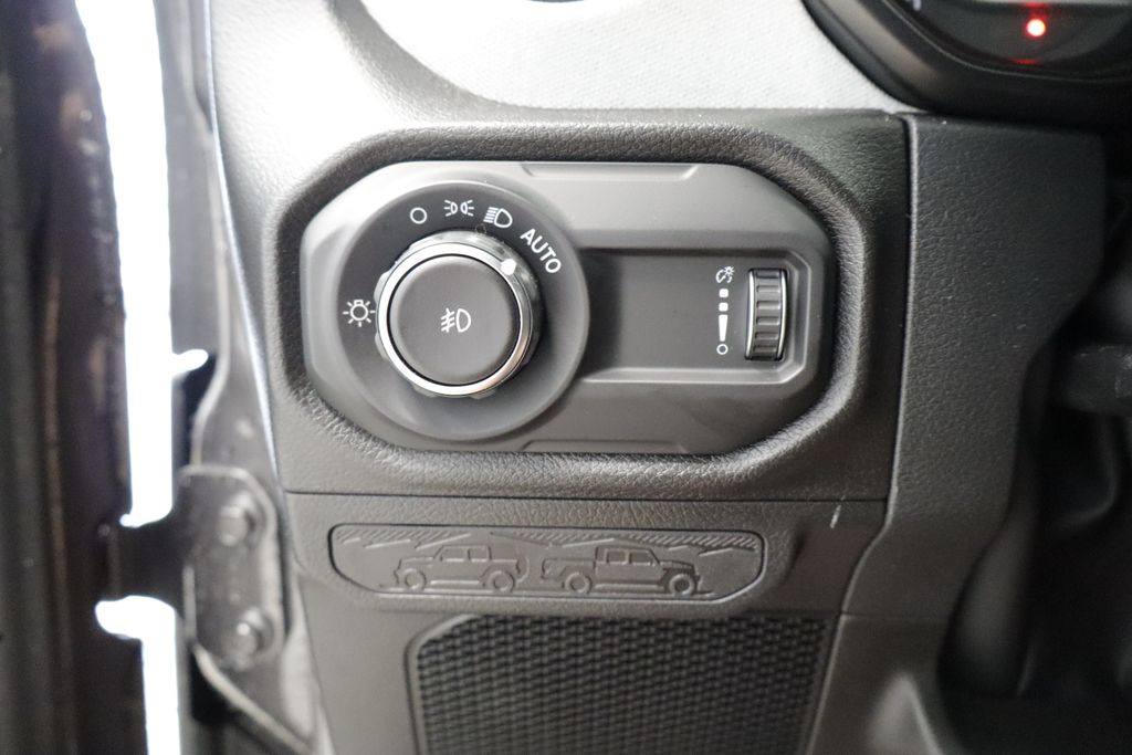Thumbnail: 2026 Jeep Wrangler - 25