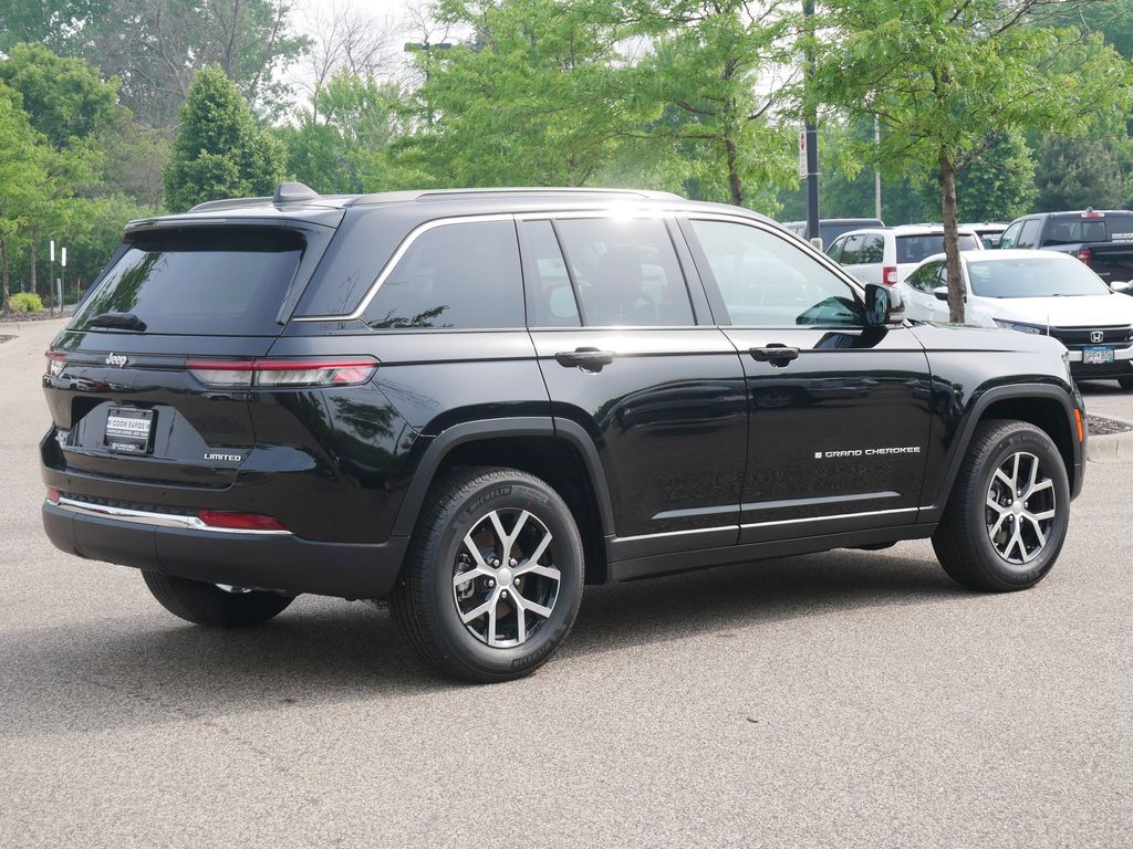 Thumbnail: 2025 Jeep Grand Cherokee - 9