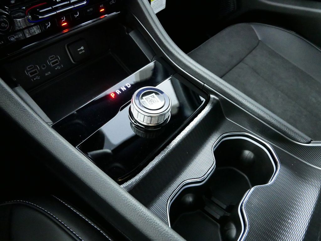 Thumbnail: 2024 Jeep Grand Cherokee - 48