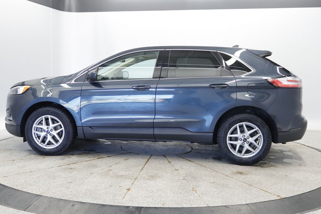 Thumbnail: 2023 Ford Edge - 2