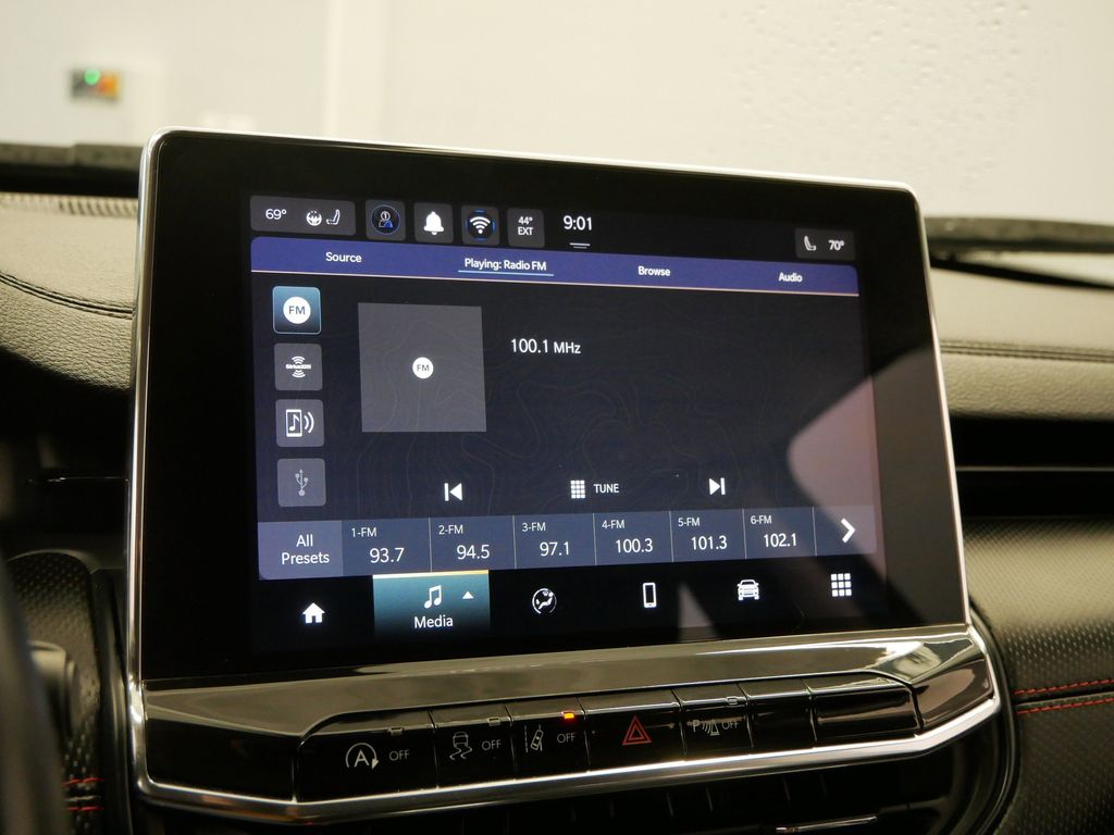 Thumbnail: 2022 Jeep Compass - 30