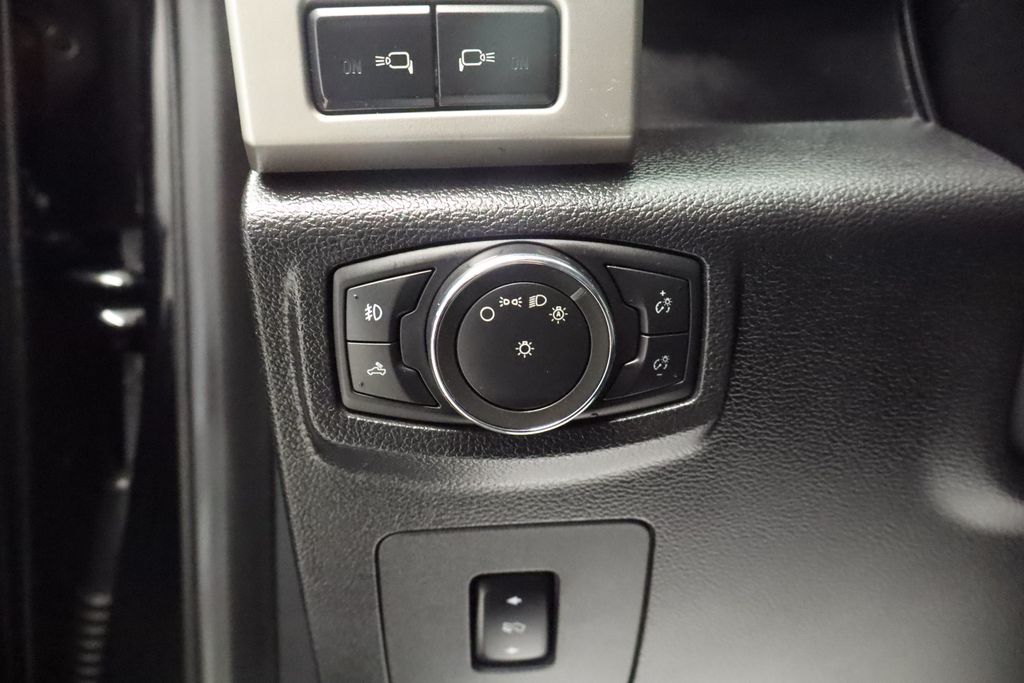 Thumbnail: 2016 Ford F-150 - 28