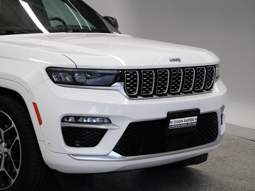 Thumbnail: 2023 Jeep Grand Cherokee - 3