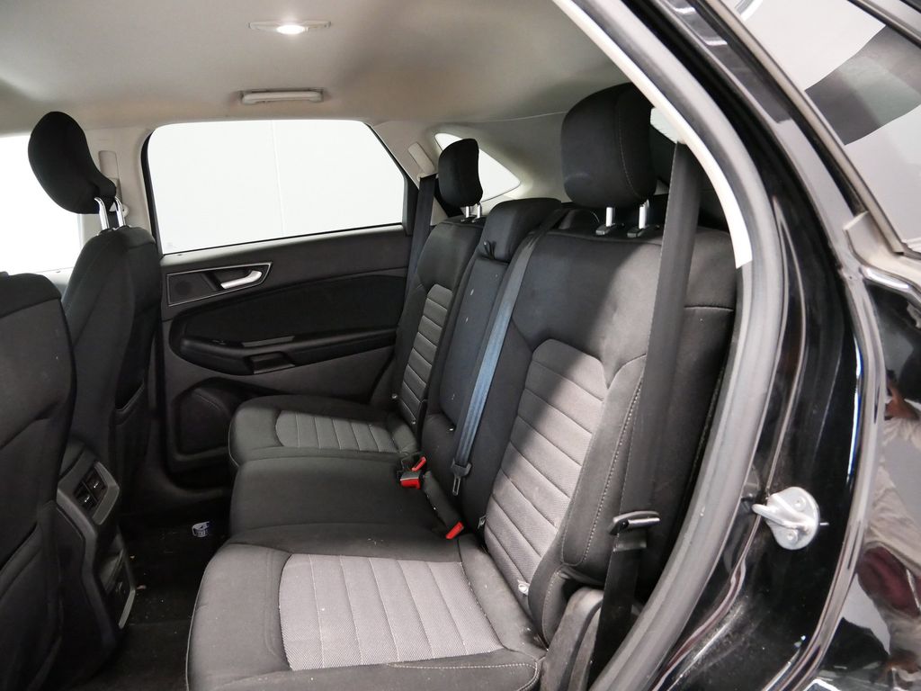 Thumbnail: 2017 Ford Edge - 23