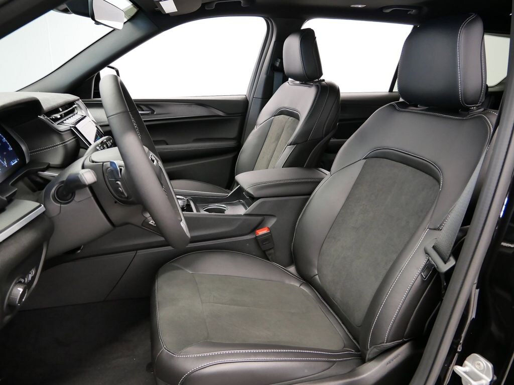 New 2025 Jeep Grand Cherokee L Altitude X SUV