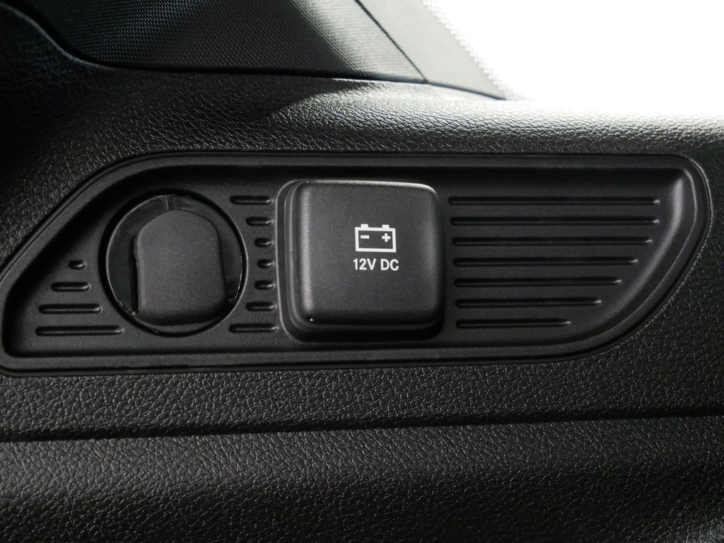 Thumbnail: 2025 Jeep Grand Cherokee - 14