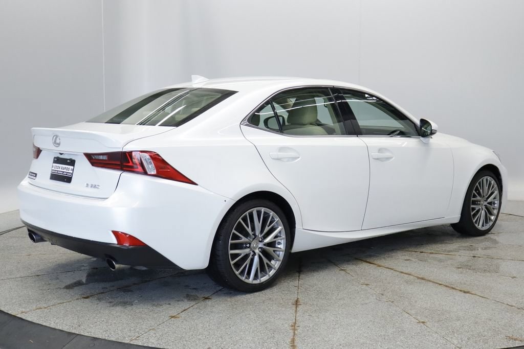 Thumbnail: 2015 Lexus IS - 6