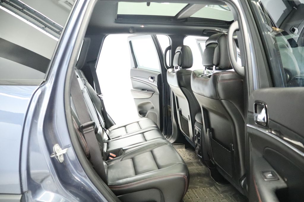 Thumbnail: 2021 Jeep Grand Cherokee - 33