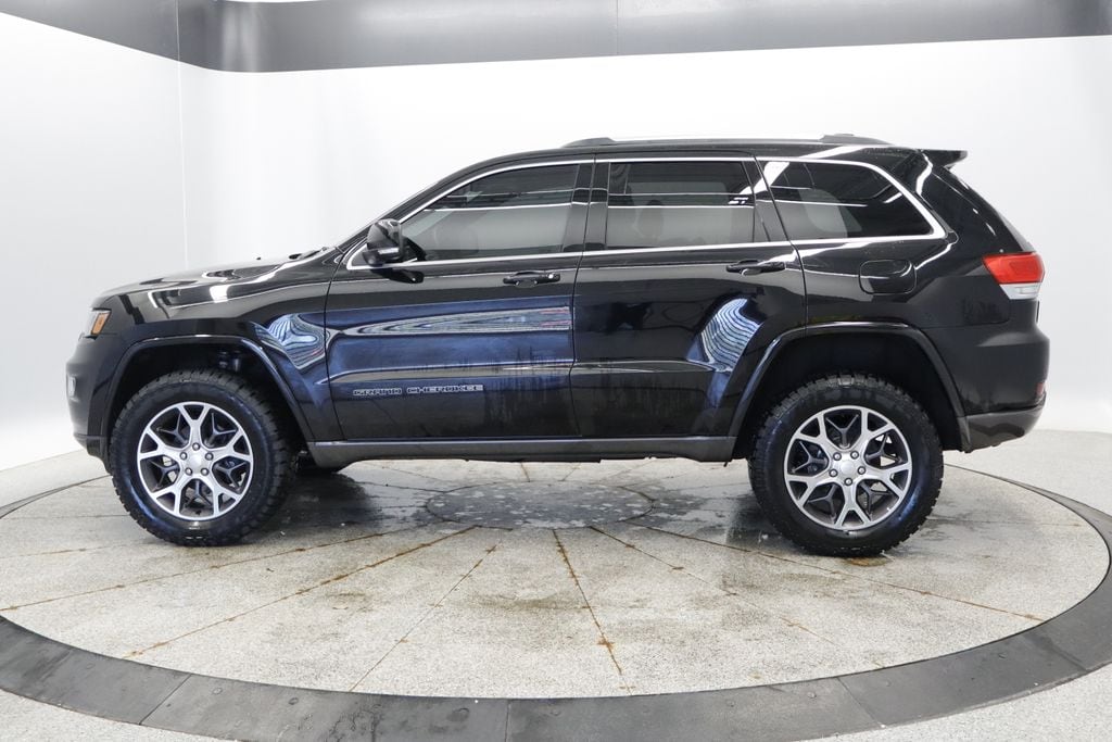 Thumbnail: 2018 Jeep Grand Cherokee - 2