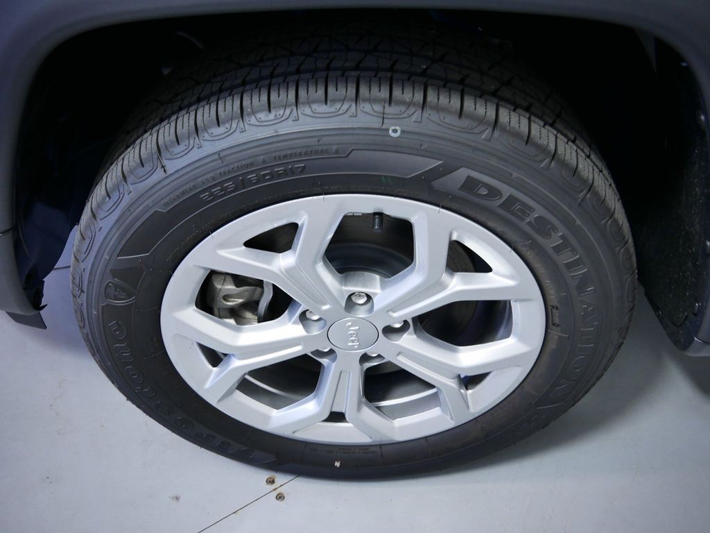 Thumbnail: 2024 Jeep Compass - 18