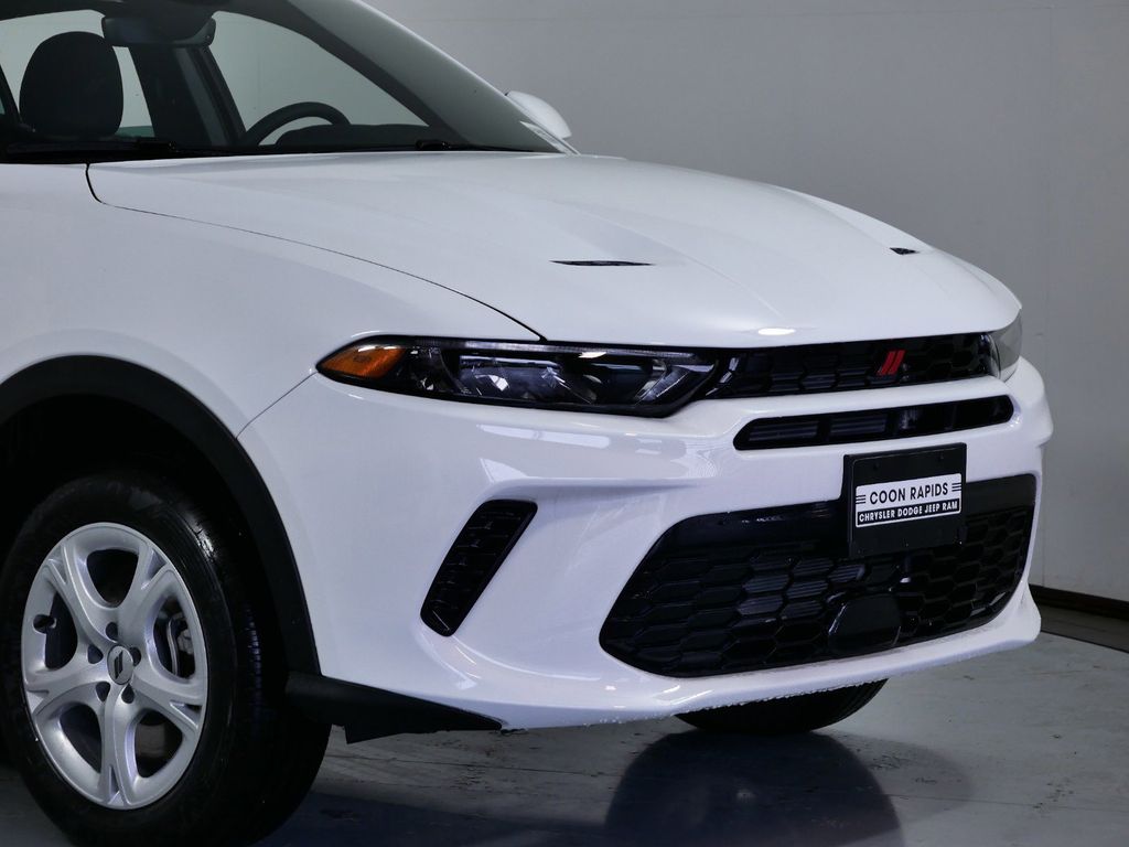 Thumbnail: 2024 Dodge Hornet - 3