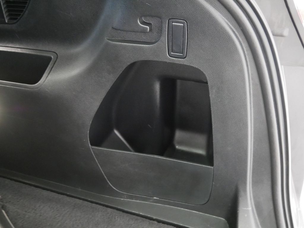 Thumbnail: 2022 Ford Edge - 19