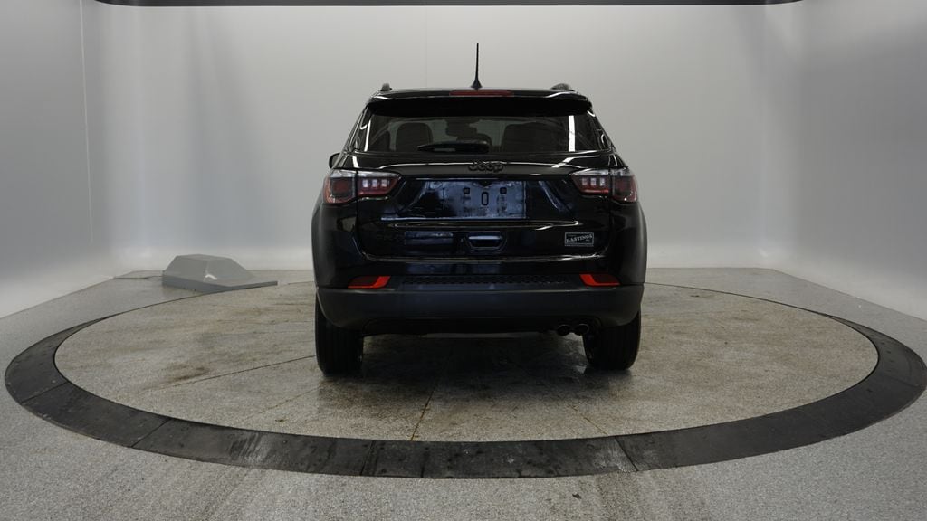 Thumbnail: 2022 Jeep Compass - 6