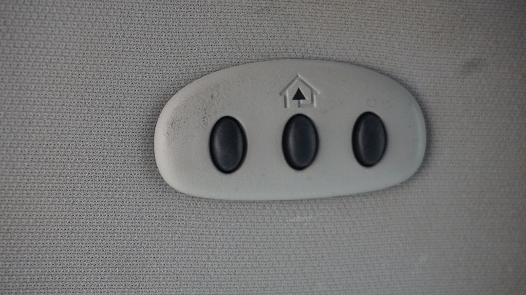 Thumbnail: 2014 Chrysler Town & Country - 43