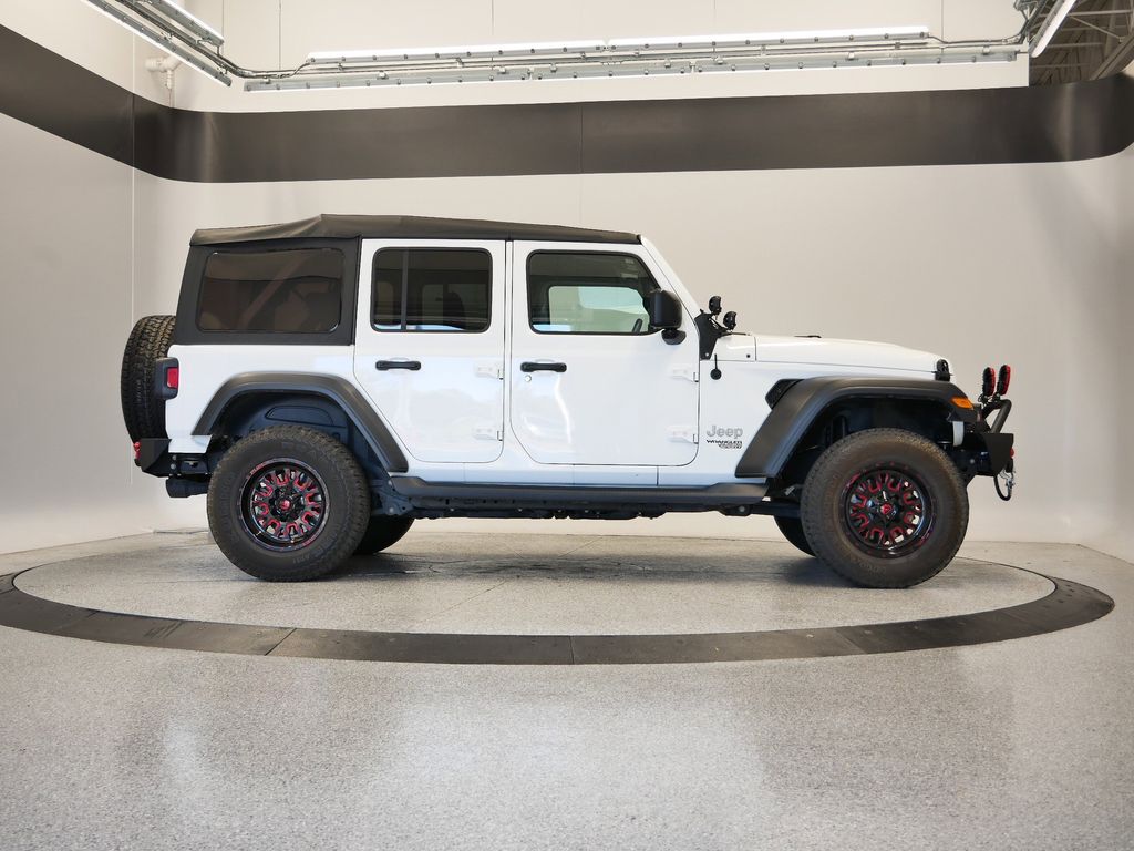 Thumbnail: 2020 Jeep Wrangler - 8