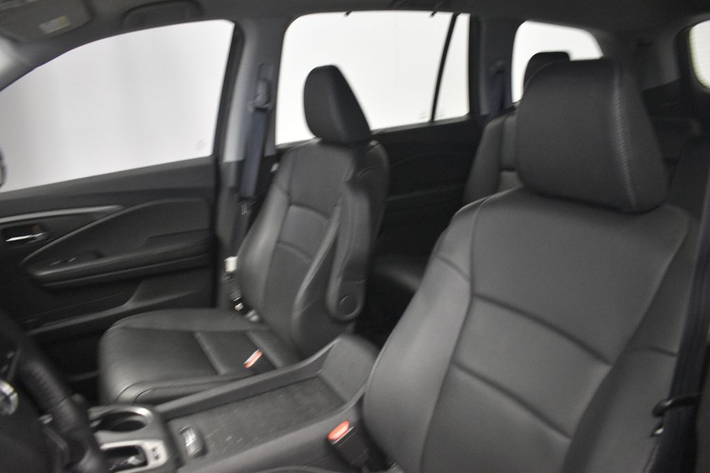 Thumbnail: 2019 Honda Pilot - 19