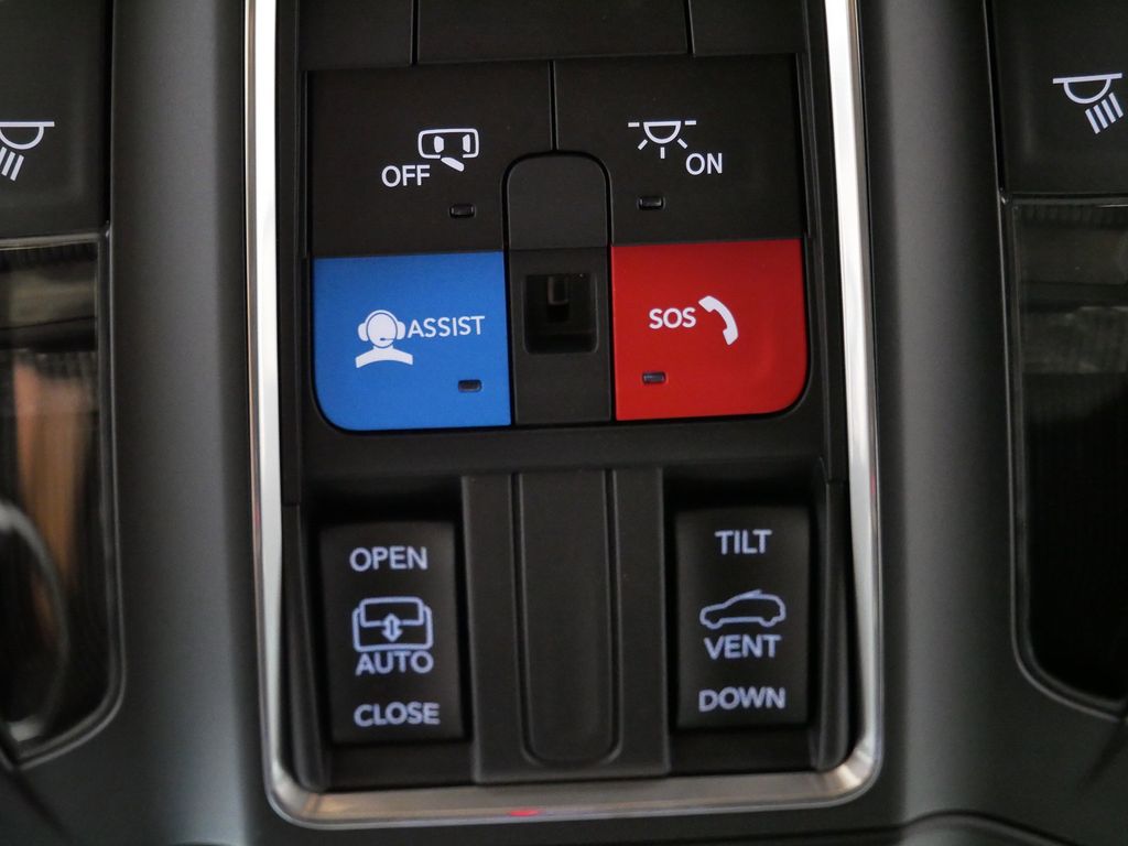 Thumbnail: 2025 Jeep Grand Cherokee L - 41