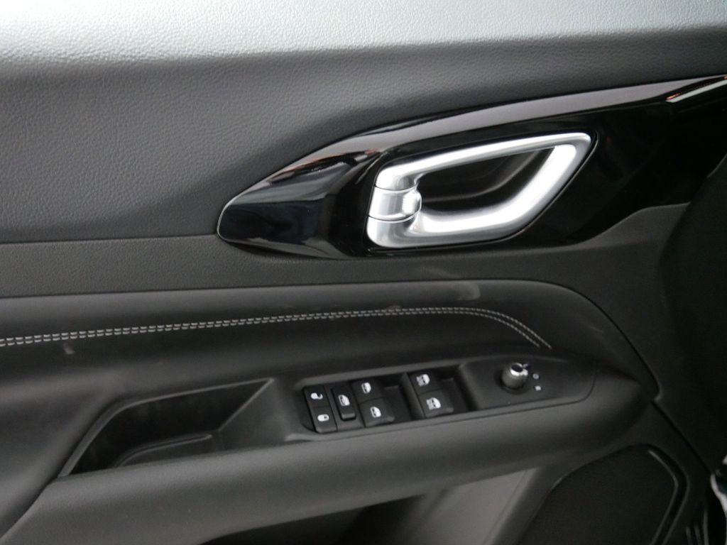 Thumbnail: 2024 Jeep Compass - 25