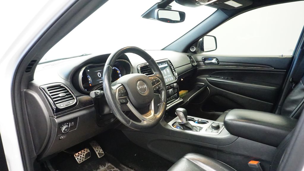 Thumbnail: 2020 Jeep Grand Cherokee - 26