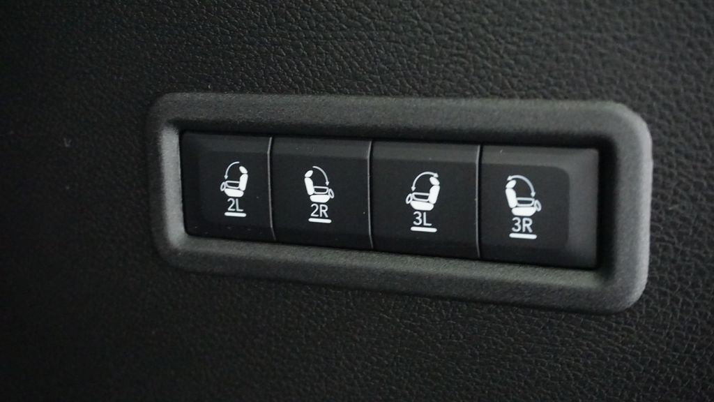 Thumbnail: 2026 Jeep Grand Wagoneer - 19