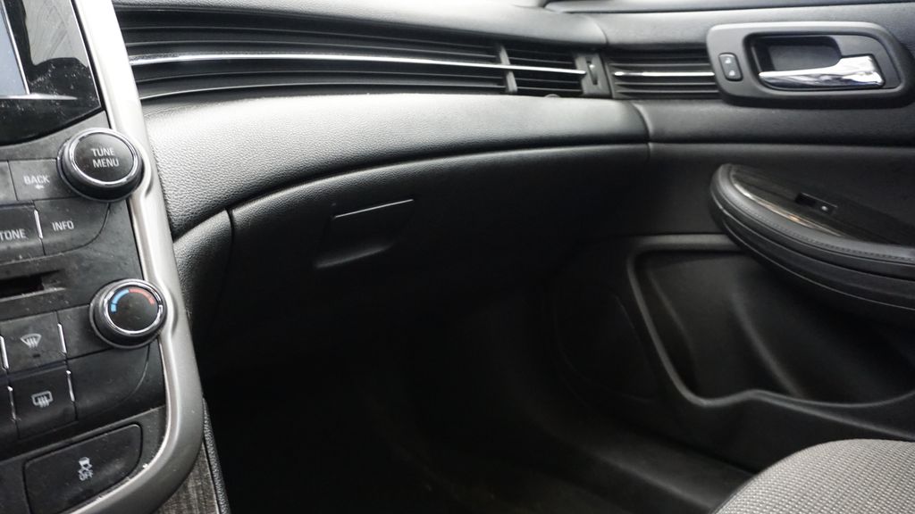 Thumbnail: 2014 Chevrolet Malibu - 38