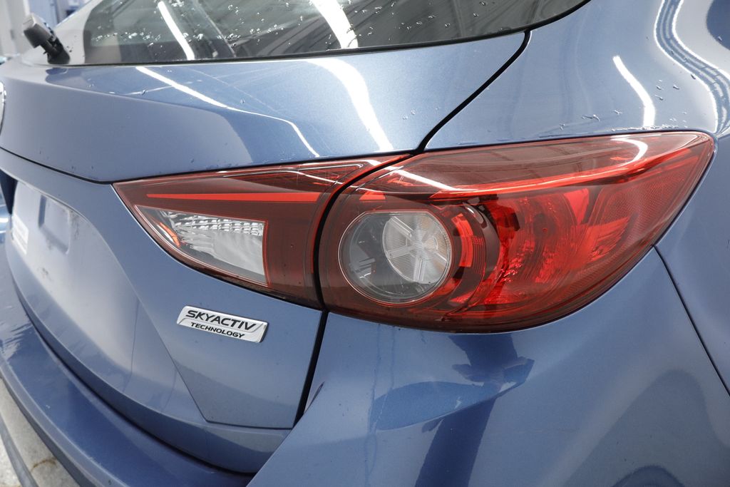 Thumbnail: 2017 Mazda Mazda3 - 20